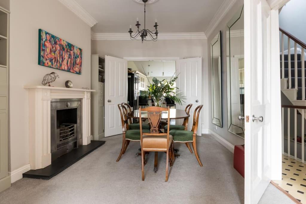 Four Bedroom Townhouse In Famous Suffolks Area Cheltenham Exteriér fotografie