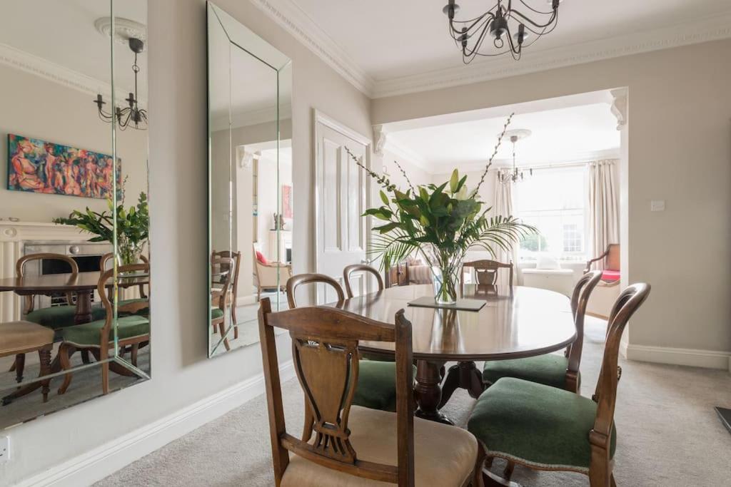 Four Bedroom Townhouse In Famous Suffolks Area Cheltenham Exteriér fotografie