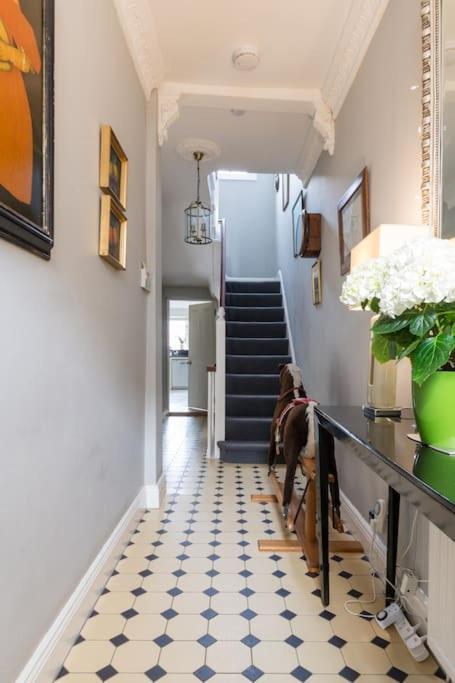 Four Bedroom Townhouse In Famous Suffolks Area Cheltenham Exteriér fotografie