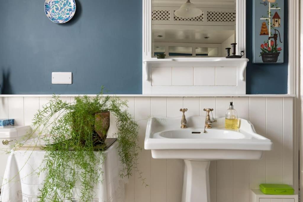 Four Bedroom Townhouse In Famous Suffolks Area Cheltenham Exteriér fotografie
