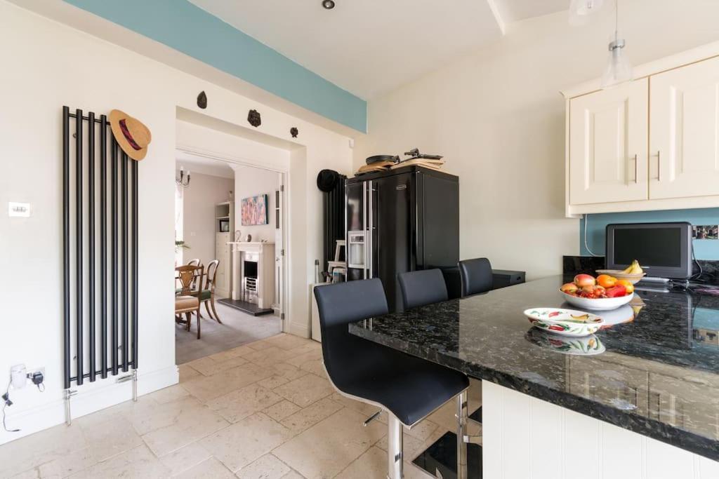 Four Bedroom Townhouse In Famous Suffolks Area Cheltenham Exteriér fotografie
